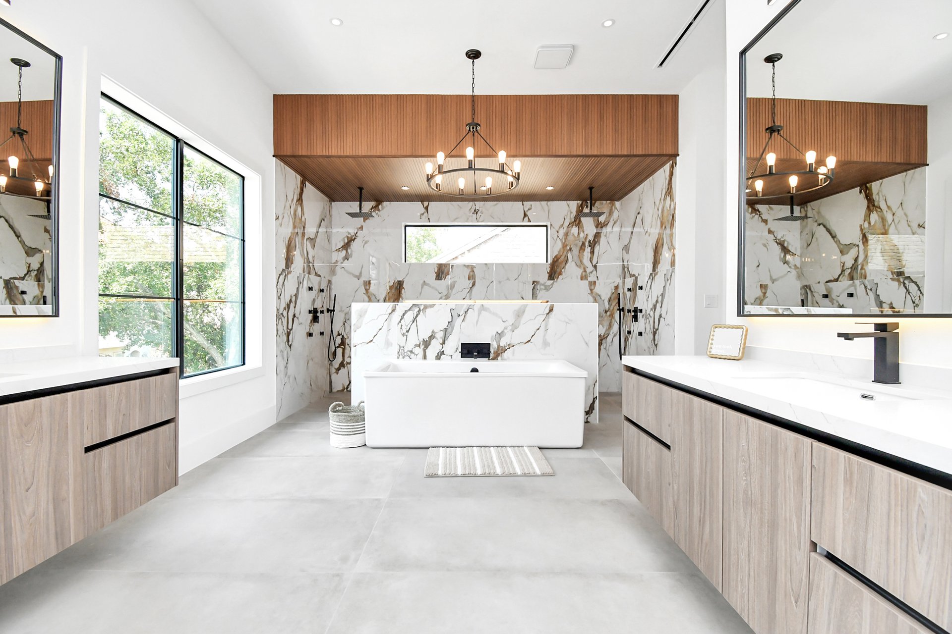 Main suite bath with marble walls